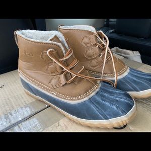 Ladies Duck boots